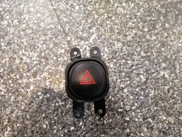 Nissan Pathfinder R51 (2005 - 2012) 06019 Включатель аварийных фонарей — фото 1