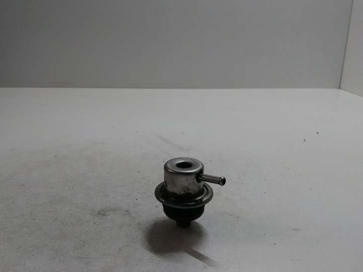 Audi A4 (2000 - 2006)  0280160575 Регулятор давления топлива
