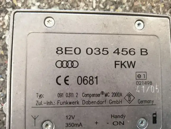 Audi A6 S6 C6 4F (2004 - 2008) 8E0035456B Усилитель антенны — фото 3
