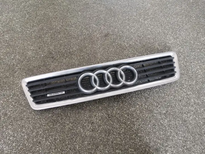 Audi A6 S6 C5 4B (2001 - 2004) 4Z7853651 Верхняя решетка радиатора — фото 1