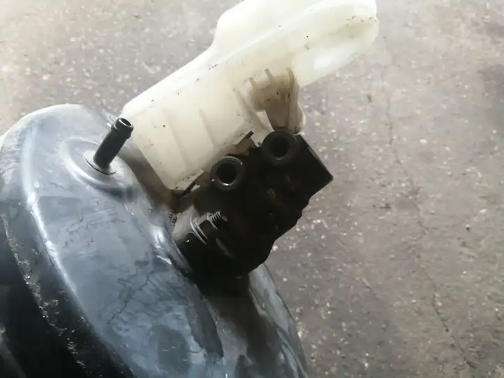 Toyota Yaris (1999 - 2003) 061029 Вакуумный усилитель тормозов — фото 1