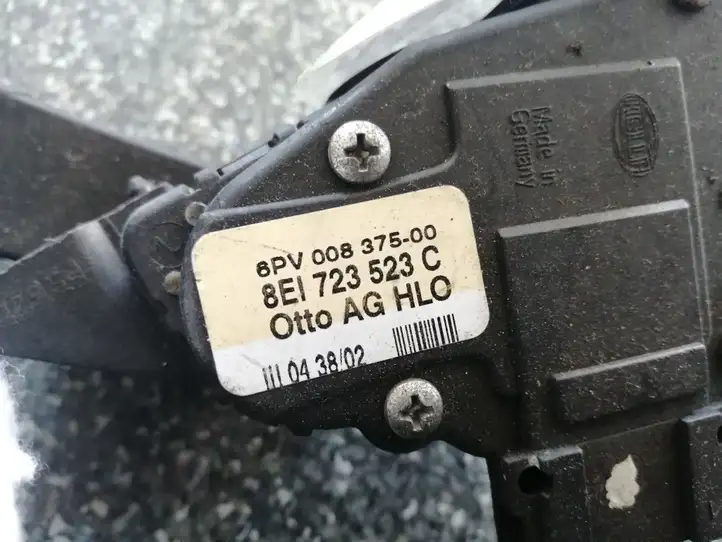 Audi A4 S4 B6 8E 8H (2000 - 2006) 8E1723523C Педаль акселератора — фото 2