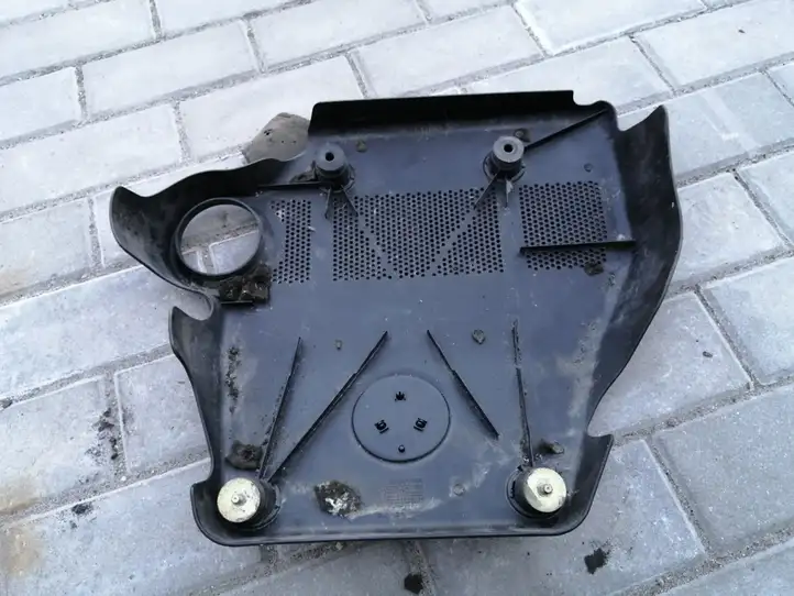 Volkswagen Golf IV (1998 - 2005) 06A103925AC Крышка двигателя декоративная — фото 2