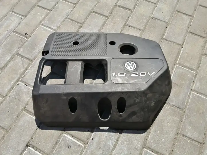 Volkswagen Golf IV (1998 - 2005) 06A103925K Крышка двигателя декоративная — фото 1