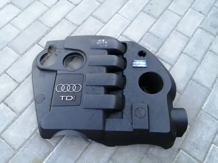 Audi A4 S4 B6 8E 8H (2000 - 2006) 038103925BE Крышка двигателя декоративная — фото 1