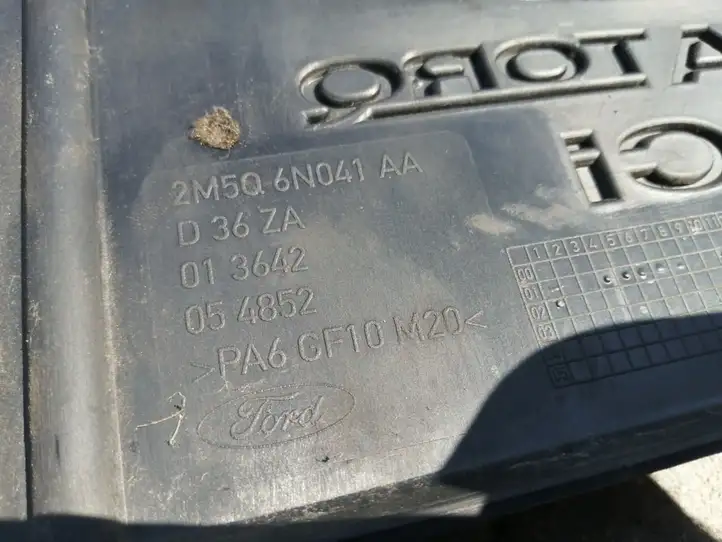 Ford Focus (1998 - 2004) 2M5Q6N041AA Крышка двигателя декоративная — фото 3