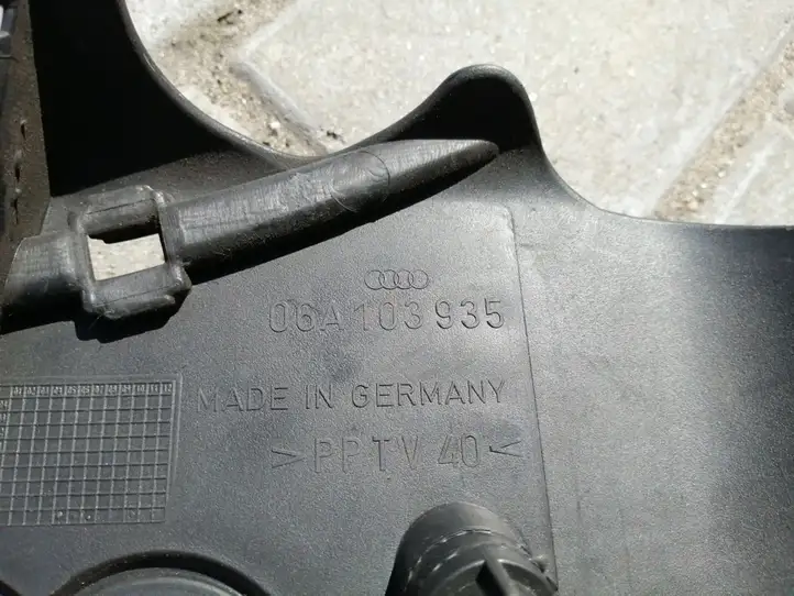 Audi A3/S3 8L (2000 - 2003) 06A103935 Крышка двигателя декоративная — фото 3