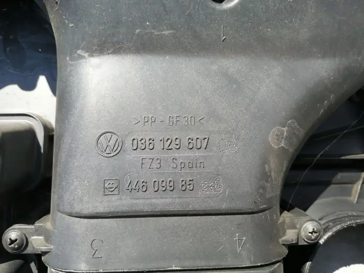 Volkswagen Polo (2001 - 2005) 036129607 Крышка двигателя декоративная — фото 4