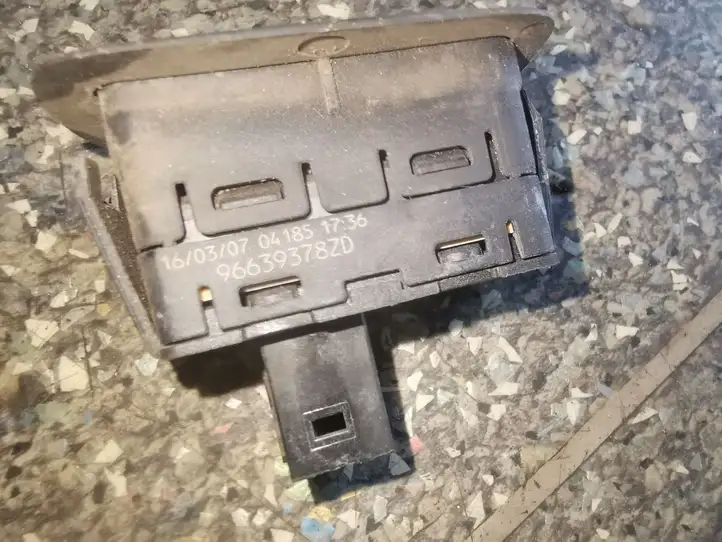 Citroen C4 I Picasso (2006 - 2013) 96639378 Блок кнопок стеклоподъемников — фото 3
