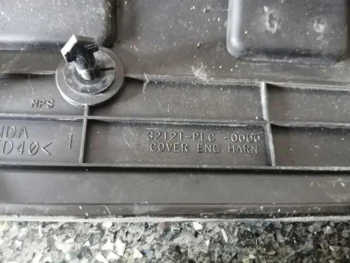 Honda Civic (2001 - 2005) 32121PLC0000 Крышка двигателя декоративная — фото 2
