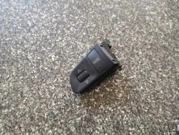 Audi A6 S6 C6 4F (2004 - 2008) 4F0951527 Кнопки на рулевом колесе — фото 1