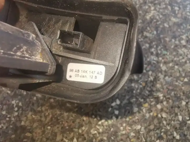 Ford Mondeo Mk III (2000 - 2007) 98AB14K147AD Кнопки на рулевом колесе — фото 3