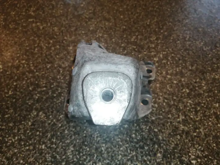 Audi A4 S4 B8 8K (2011 - 2015) 8K0199307 Кронштейн двигателя — фото 3