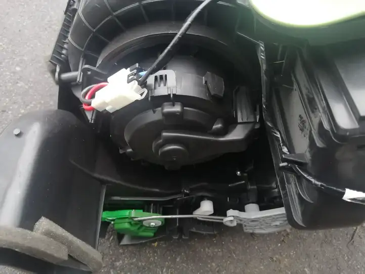 Nissan Leaf I (ZE0) (2010 - 2017) 272103NL2B Комплект системы вентиляции салона — фото 2