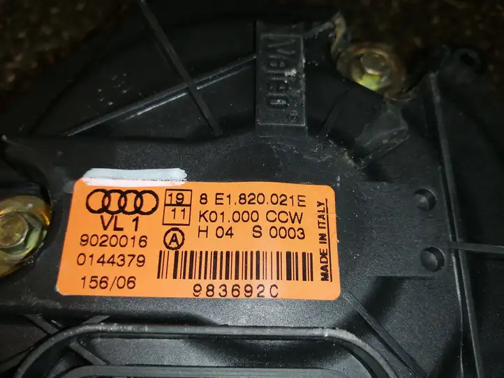Audi A4 S4 B7 8E 8H (2004 - 2009) 8E1820021E Вентилятор печки — фото 2