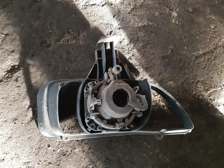 Mazda MPV (1999 - 2006) Передняя противотуманная фара — фото 2