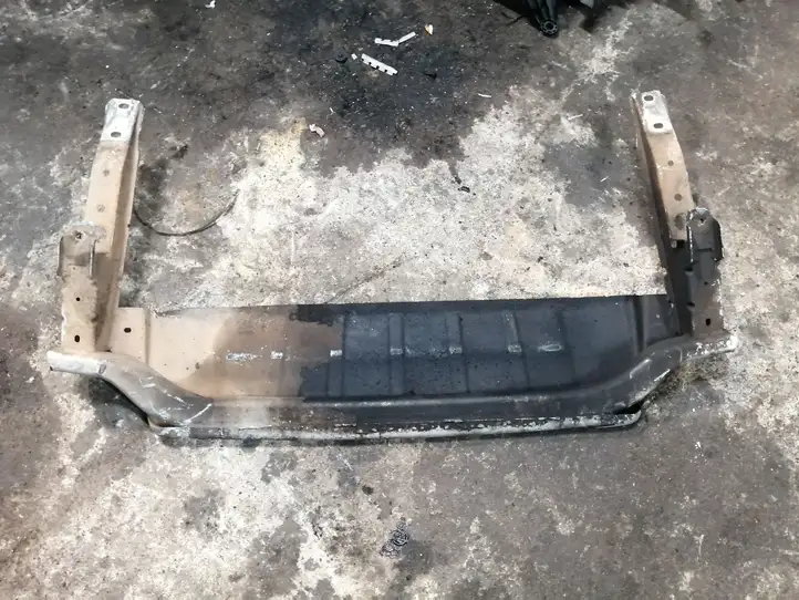 Volvo XC90 (2006 - 2014) Нижняя часть переднего бампера — фото 1