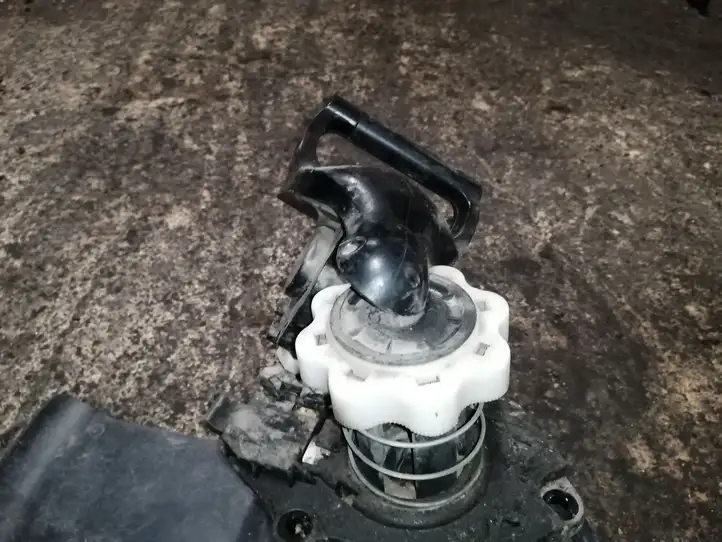 Renault Clio III (2005 - 2012) 8200367262C Кронштейн запасного колеса — фото 2