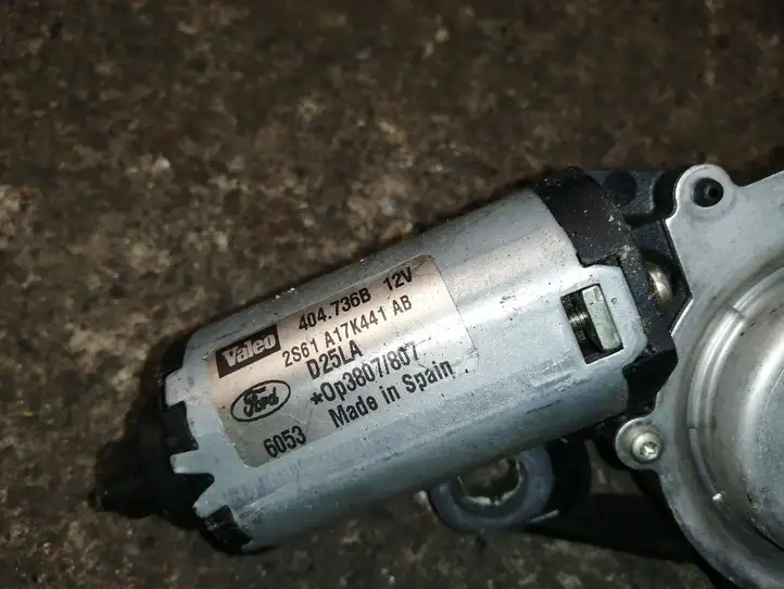 Ford Fiesta (2000 - 2005) 2S61A17K441AB Двигатель стеклоочистителя заднего стекла — фото 2
