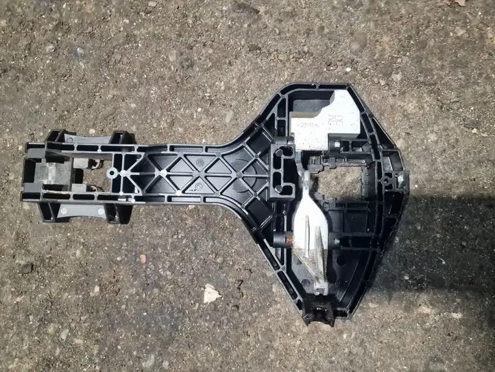 Mercedes-Benz Sprinter W906 (2006 - 2018) Крепление наружной ручки задней двери — фото 1
