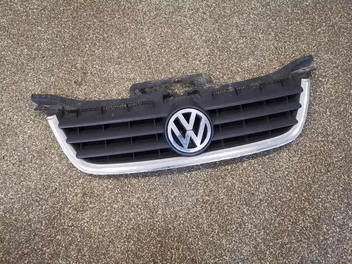 Volkswagen Touran I (2003 - 2010) 1T0853651 Верхняя решетка радиатора — фото 1