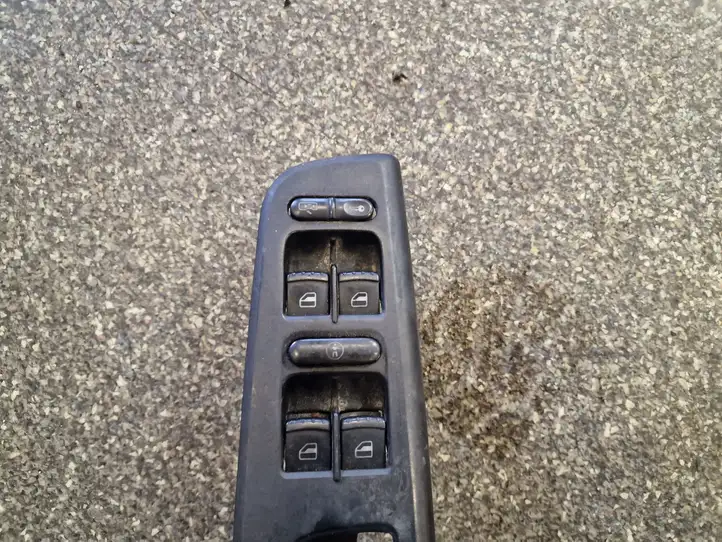 Volkswagen Golf IV (1998 - 2005) Кнопка стеклоподъемников — фото 2