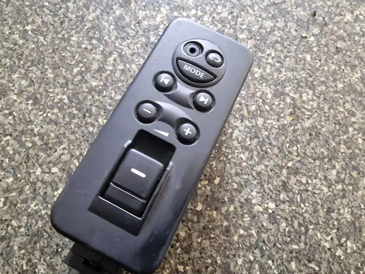 Land Rover Range Rover Sport L320 (2005 - 2009) YUD501080PVJ Блок кнопок стеклоподъемников — фото 2