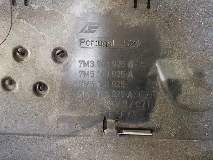 Seat Alhambra (Mk1) (2000 - 2010) 7M3103925B Крышка двигателя декоративная — фото 2