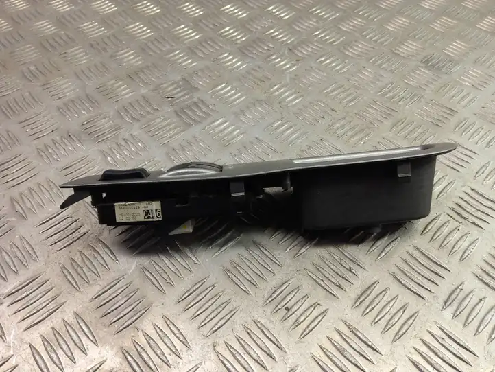 Toyota Corolla E120 E130 (2000 - 2004) 8480202291B0 Кнопка стеклоподъемников — фото 11