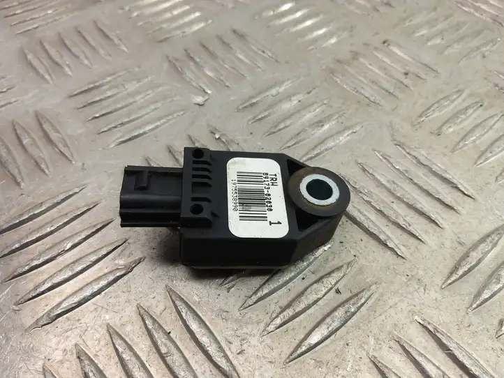 Toyota Corolla E120 E130 (2004 - 2007) 89173-02030 Датчик удара SRS — фото 8