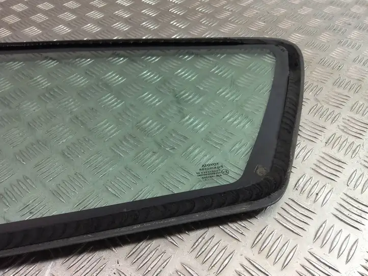 Toyota Corolla E120 E130 (2004 - 2007) 43R-001583 Заднее боковое стекло — фото 10