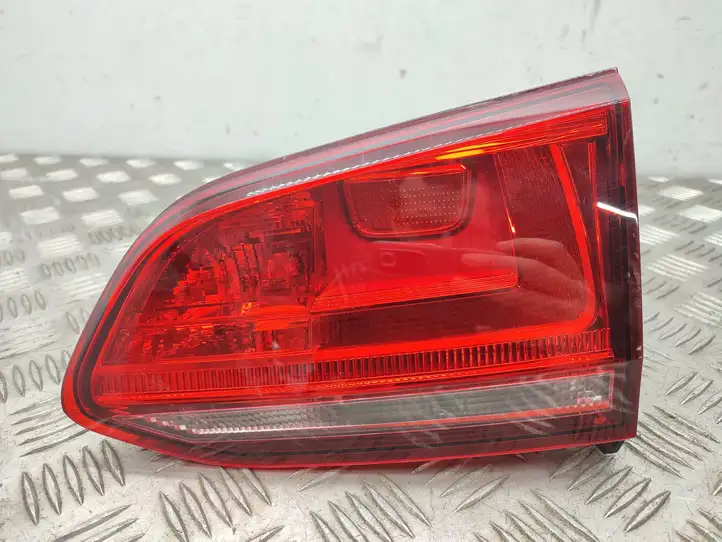 Volkswagen Golf VII (2013 - 2019)  5G9945094D Задний фонарь в крышке багажника