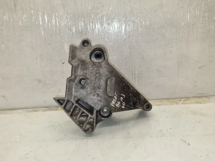 Volkswagen PASSAT B6 (2005 - 2010) 03G199207A Кронштейн двигателя — фото 1