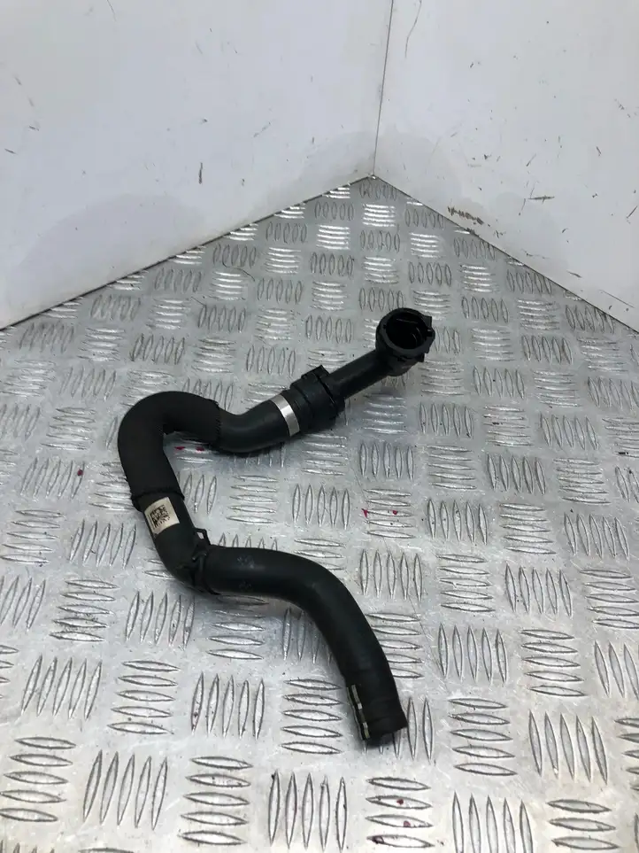 BMW 3 F30 F35 F31 (2012 - 2018) 85731489 Шланги системы охлаждения — фото 1