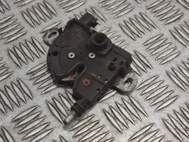 Ford C-Max (2003 - 2007)  3M5116700AB Замок капота