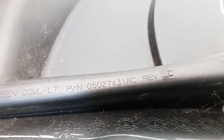 Chrysler PT Cruiser (2000 - 2010) 05027430AC Жабо стеклоочистителей — фото 8