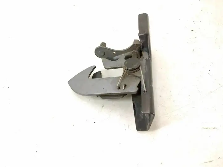 Mercedes-Benz E W211 (2002 - 2009)   Замок капота