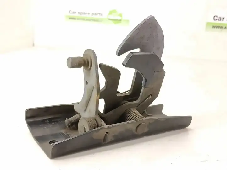 Mercedes-Benz E W211 (2002 - 2009)   Замок капота