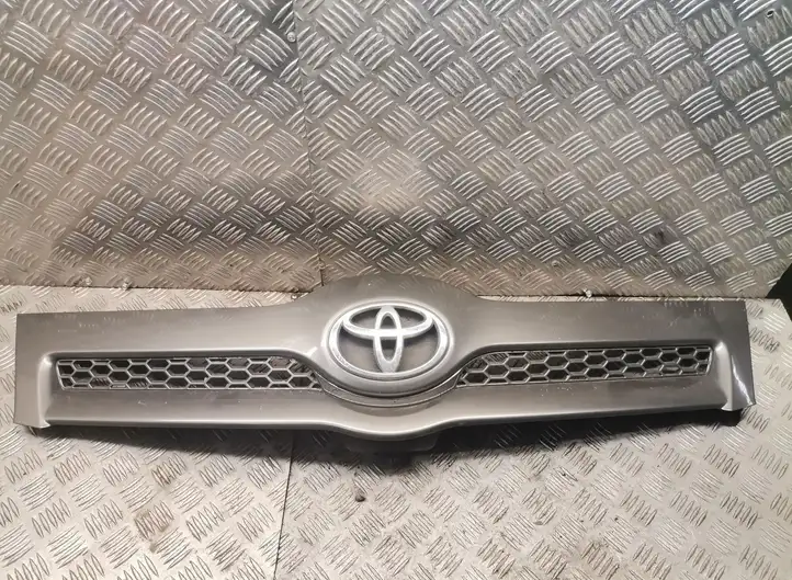 Toyota Corolla Verso AR10 (2004 - 2009) Передняя решетка — фото 1