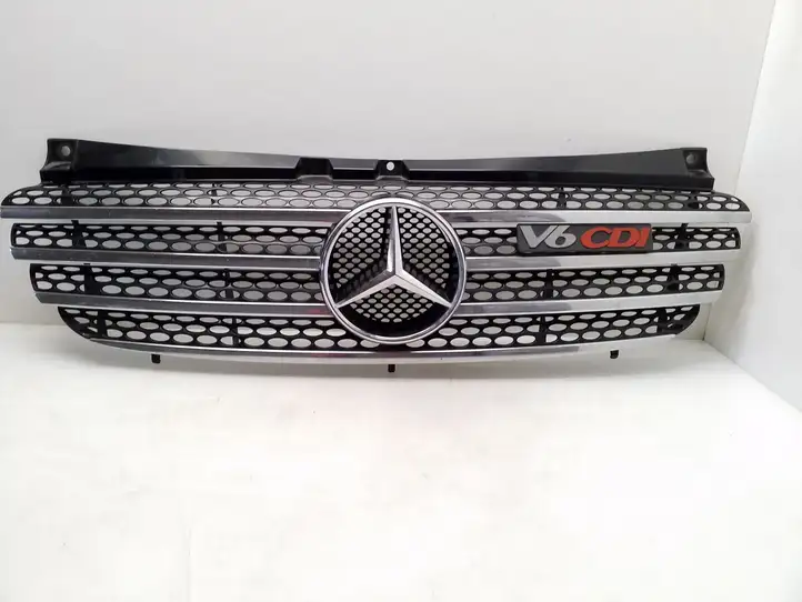 Mercedes-Benz Vito Viano W639 (2003 - 2010) A6398800285 Передняя решетка — фото 1