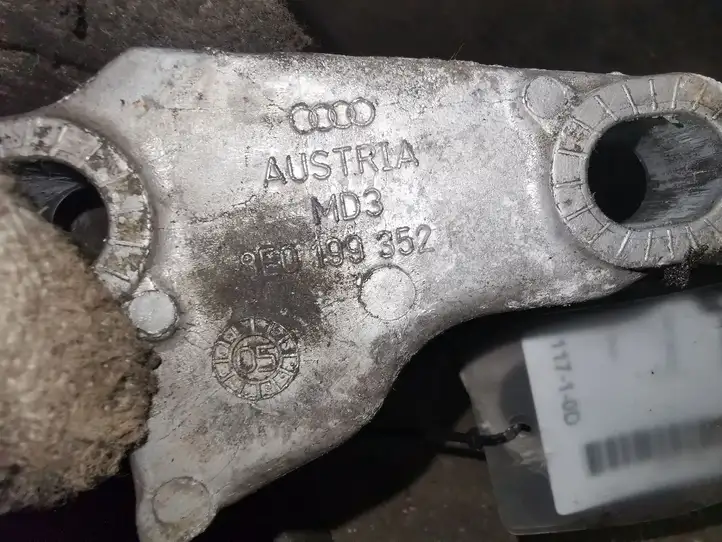Volkswagen PASSAT B5.5 (2001 - 2005) 8E0199352 Кронштейн двигателя — фото 3