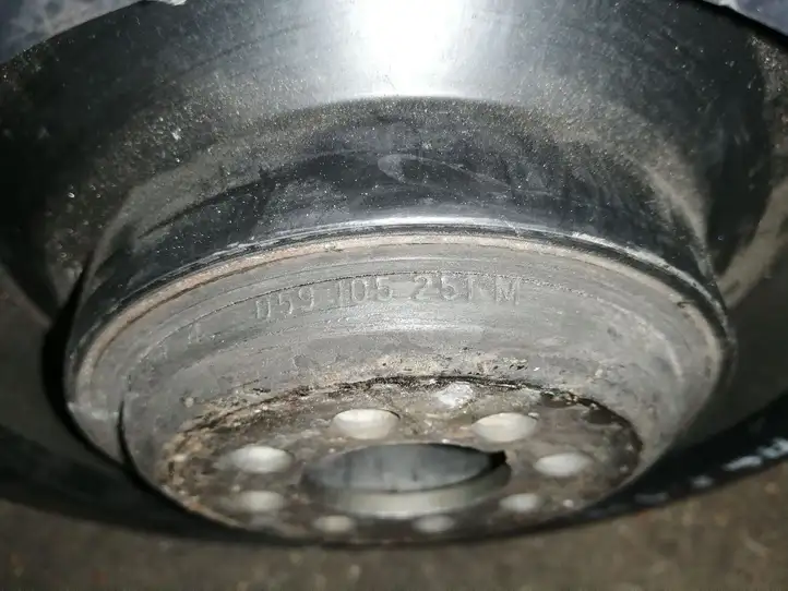 Audi A6 S6 C5 4B (2001 - 2004) 059105251M Шкив коленчатого вала — фото 4