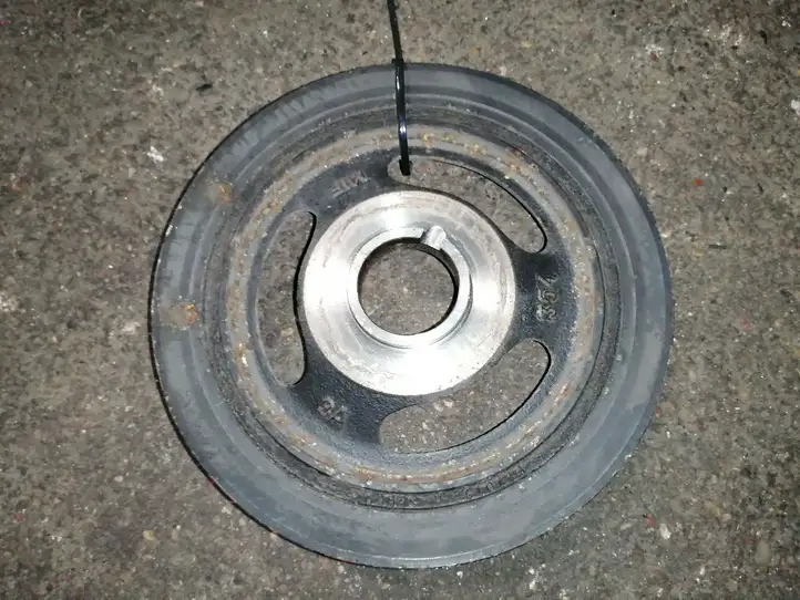 Ford Fiesta (2006 - 2008) 9654961080 Шкив коленчатого вала — фото 2