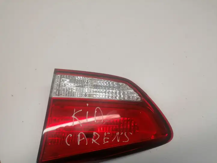 Kia Carens II (2006 - 2012) Задний фонарь в крышке багажника — фото 3