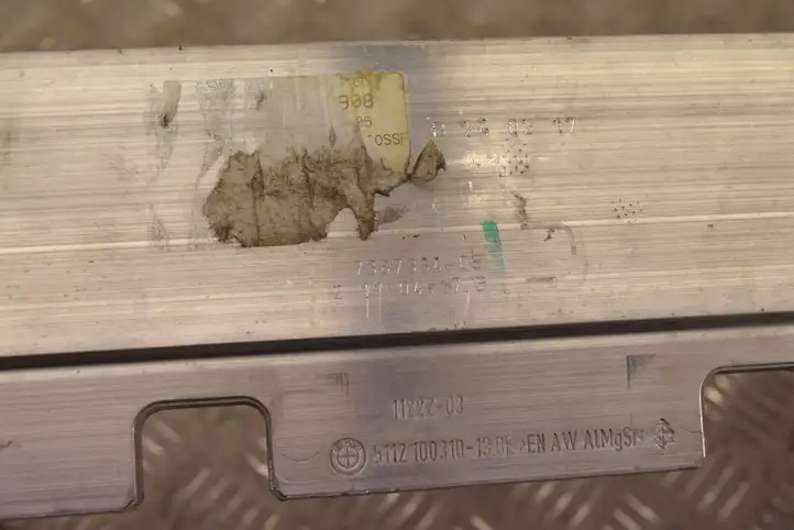 BMW 5 G30 G31 (2016 - ) 7387334 Усилитель заднего бампера — фото 2