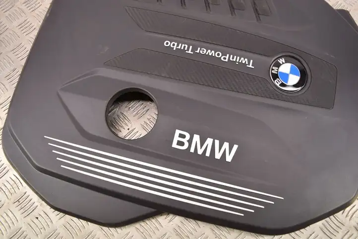 BMW 5 G30 G31 (2016 - ) 8571320 Крышка двигателя декоративная — фото 3