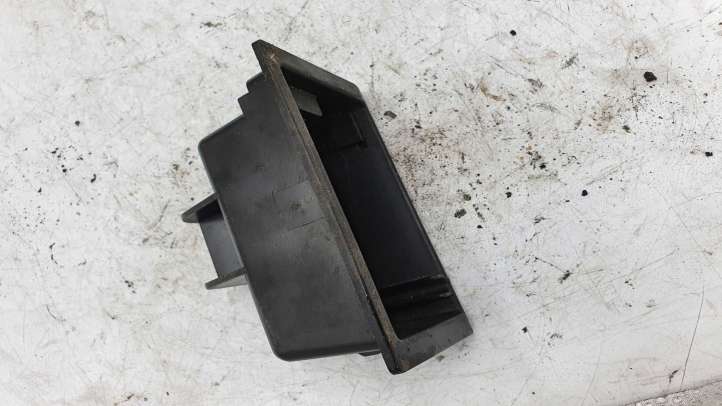 BMW 3 E46 (1998 - 2005)  511682255299 Задняя пепельница