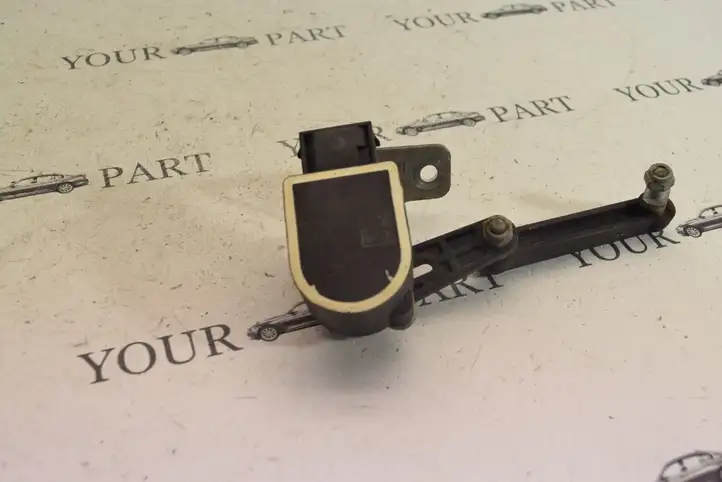 BMW 5 F10 F11 (2009 - 2016) 6784075 Датчик уровня пневмоподвески — фото 1