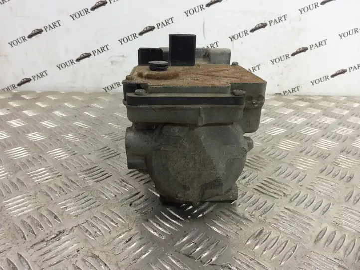 Lexus GS 300 350 430 450h (2004 - 2007) 8837030021 Компрессор (насос) кондиционера воздуха — фото 4