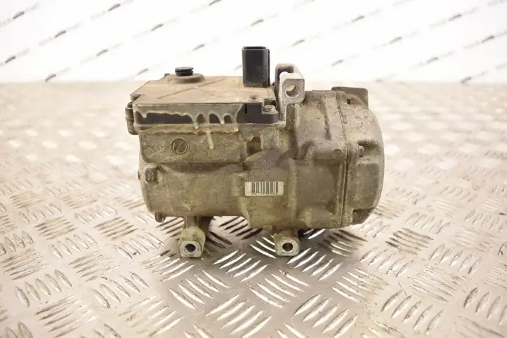 Lexus GS 300 350 430 450h (2004 - 2007) 8837030021 Компрессор (насос) кондиционера воздуха — фото 1